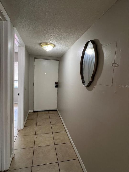 Active With Contract: $135,500 (2 beds, 1 baths, 936 Square Feet)