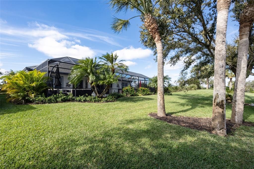 Recently Sold: $749,990 (3 beds, 3 baths, 2399 Square Feet)