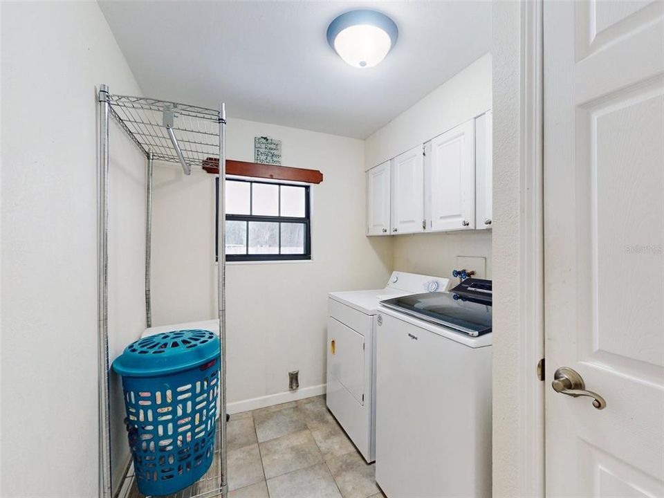 Active With Contract: $185,000 (2 beds, 2 baths, 1424 Square Feet)