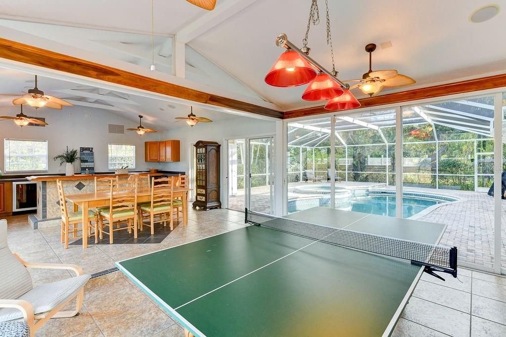 Recently Sold: $1,250,000 (4 beds, 4 baths, 3791 Square Feet)