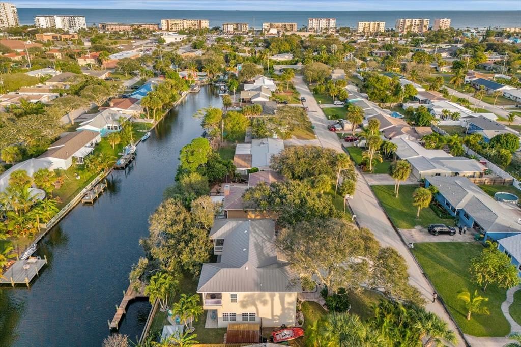 Active With Contract: $999,990 (4 beds, 2 baths, 2600 Square Feet)