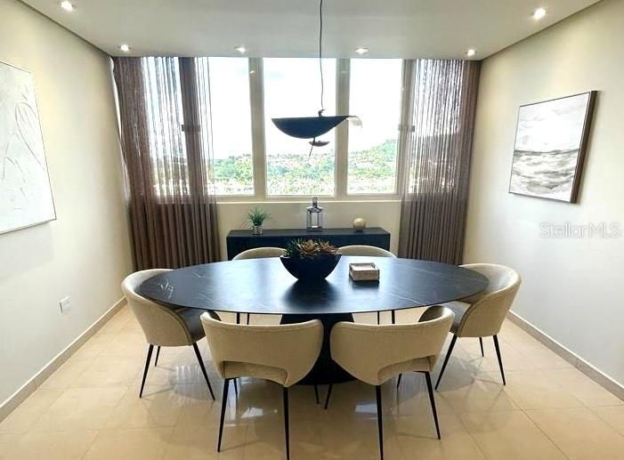 Vendido Recientemente: $1,175,000 (4 camas, 3 baños, 4026 Pies cuadrados)