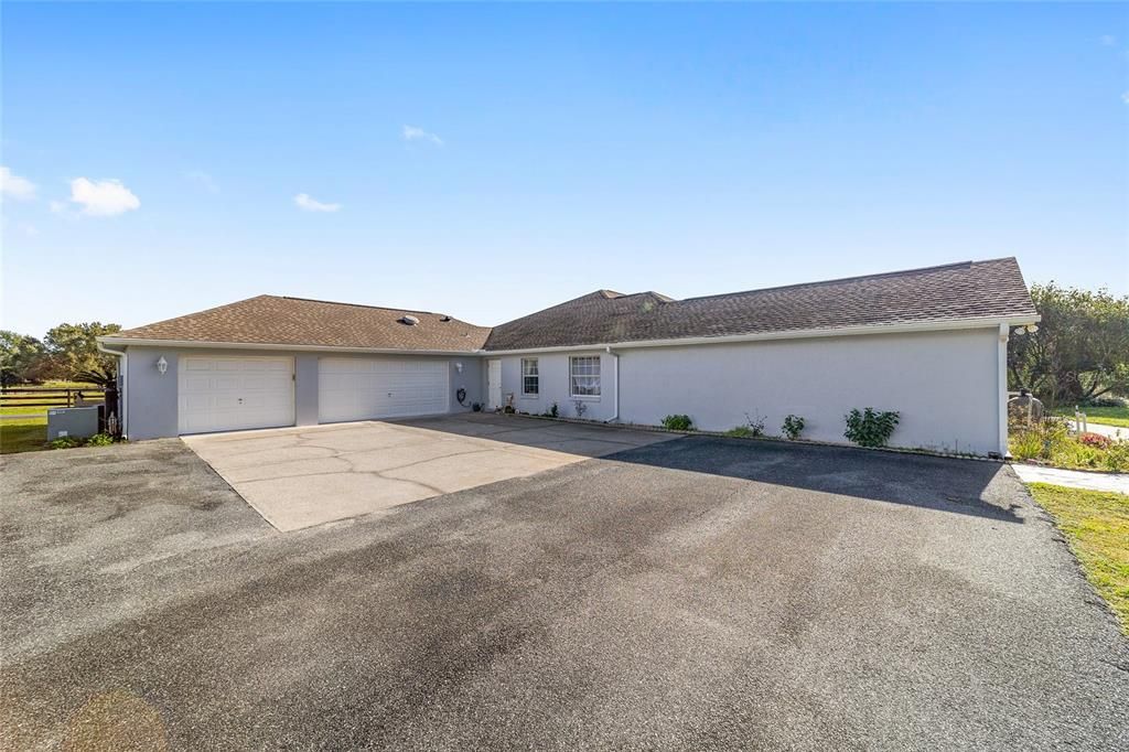 Recently Sold: $799,000 (4 beds, 3 baths, 2935 Square Feet)