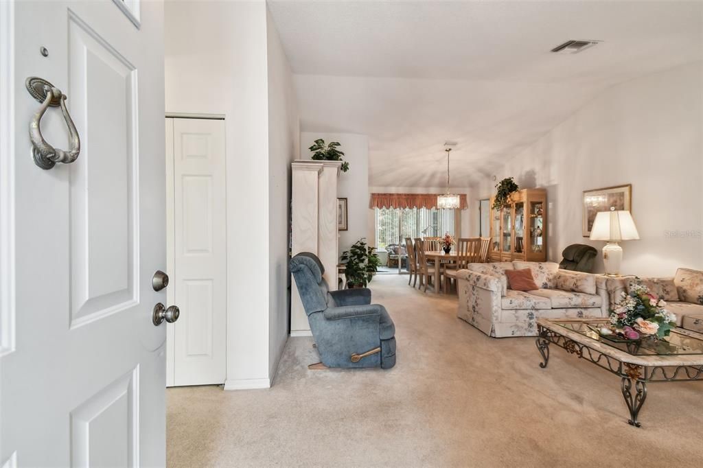 Recently Sold: $410,000 (3 beds, 2 baths, 1832 Square Feet)