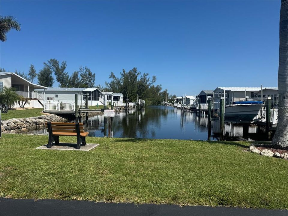 For Sale: $124,900 (2 beds, 2 baths, 1248 Square Feet)