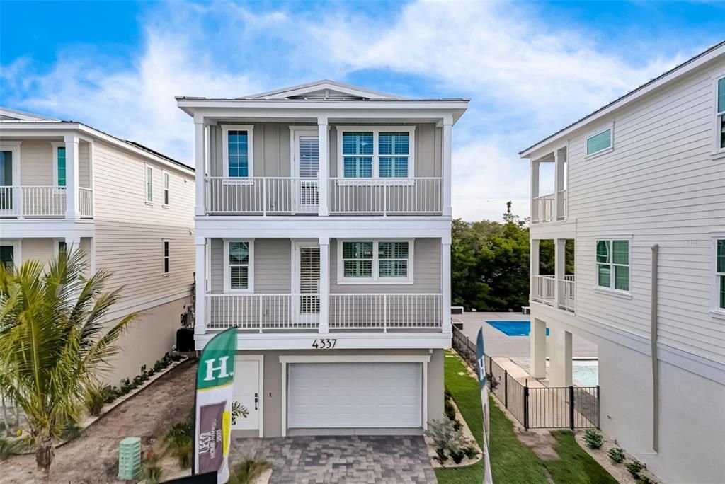 Active With Contract: $1,750,000 (3 beds, 2 baths, 1678 Square Feet)