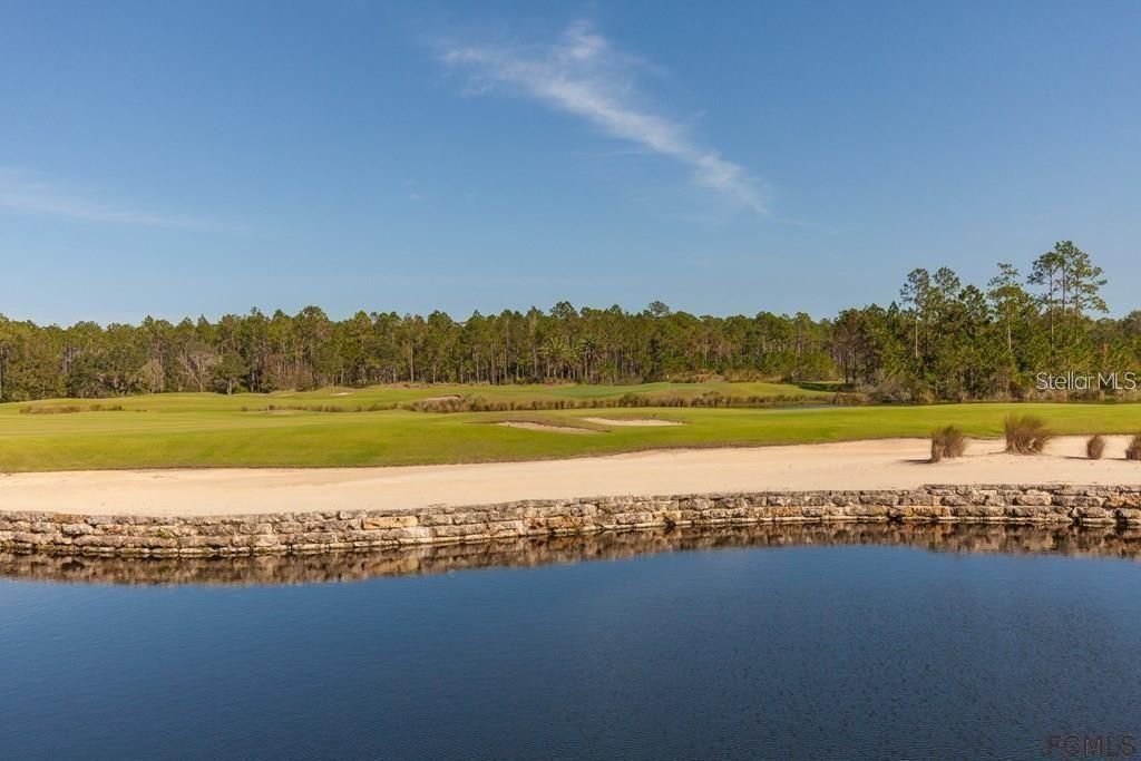 На продажу: $224,900 (0.38 acres)