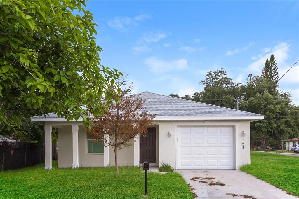 Recently Sold: $339,900 (3 beds, 2 baths, 1276 Square Feet)