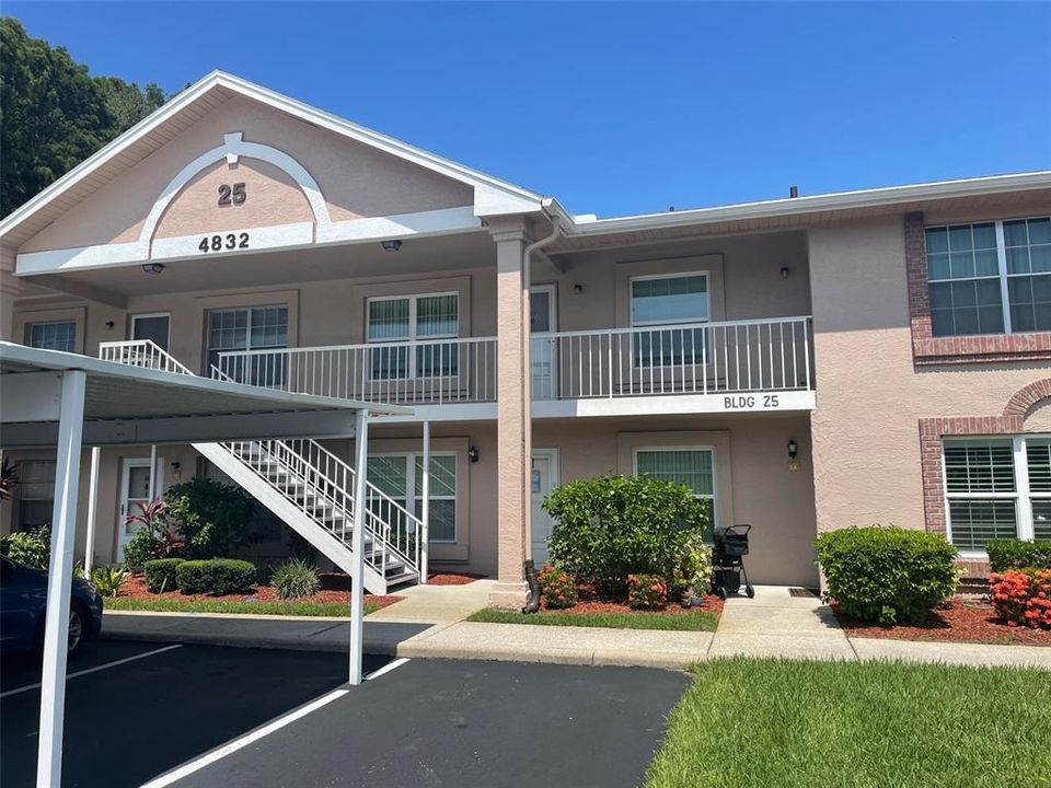 Recently Rented: $1,300 (2 beds, 2 baths, 1055 Square Feet)