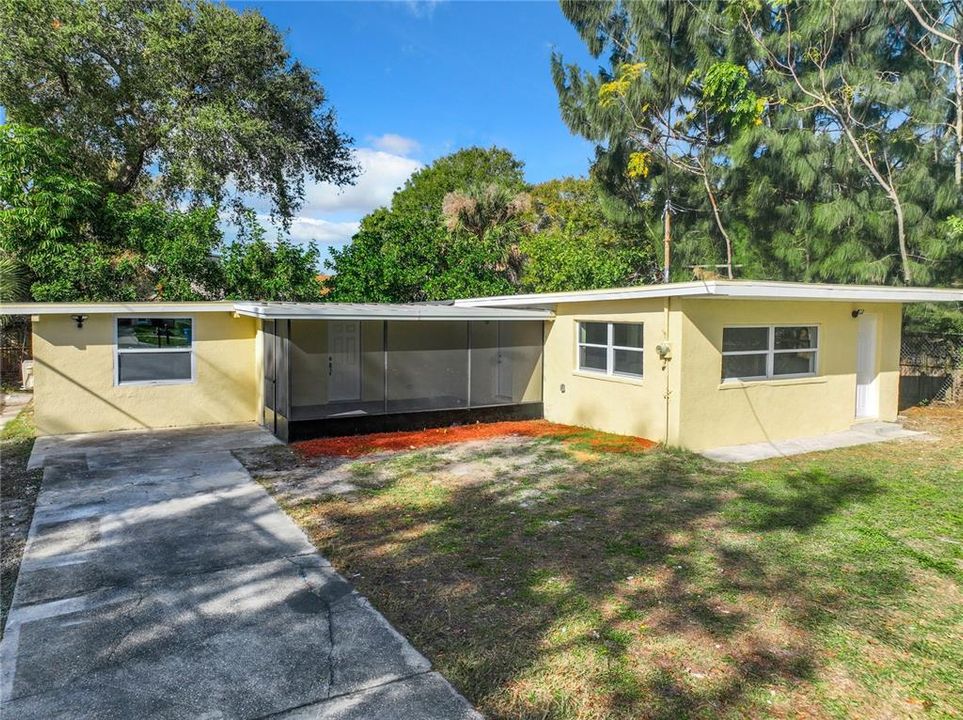 Recently Sold: $340,000 (3 beds, 2 baths, 1585 Square Feet)