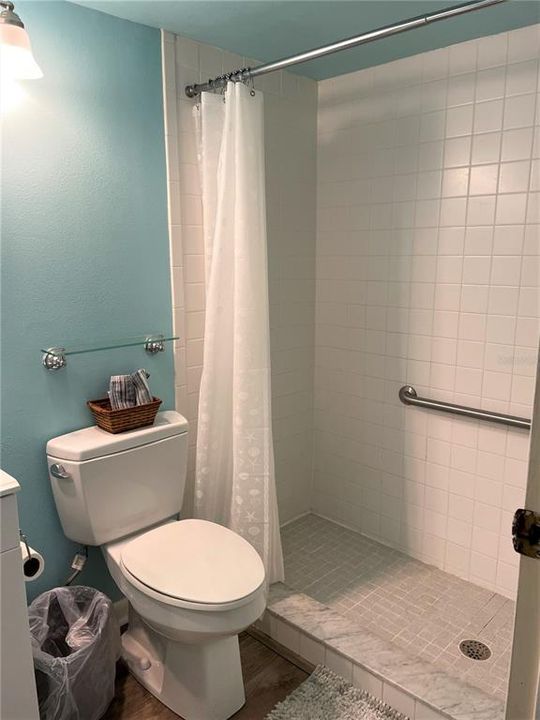 出租: $3,800 (2 贝兹, 2 浴室, 972 平方英尺)
