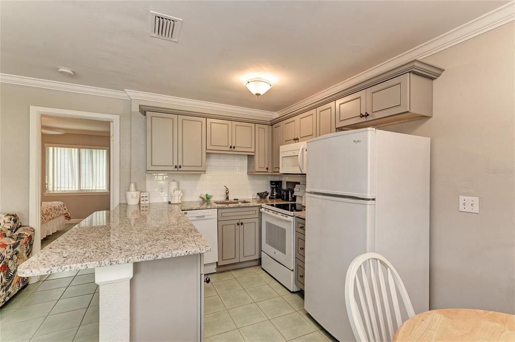 For Sale: $399,500 (1 beds, 1 baths, 540 Square Feet)