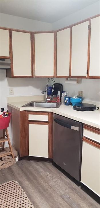 For Sale: $130,000 (2 beds, 2 baths, 1035 Square Feet)