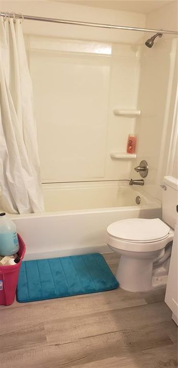 For Sale: $130,000 (2 beds, 2 baths, 1035 Square Feet)