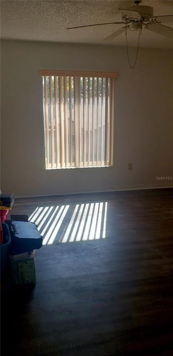 For Sale: $130,000 (2 beds, 2 baths, 1035 Square Feet)