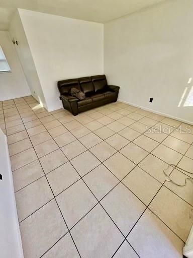 Recently Rented: $1,300 (1 beds, 1 baths, 667 Square Feet)