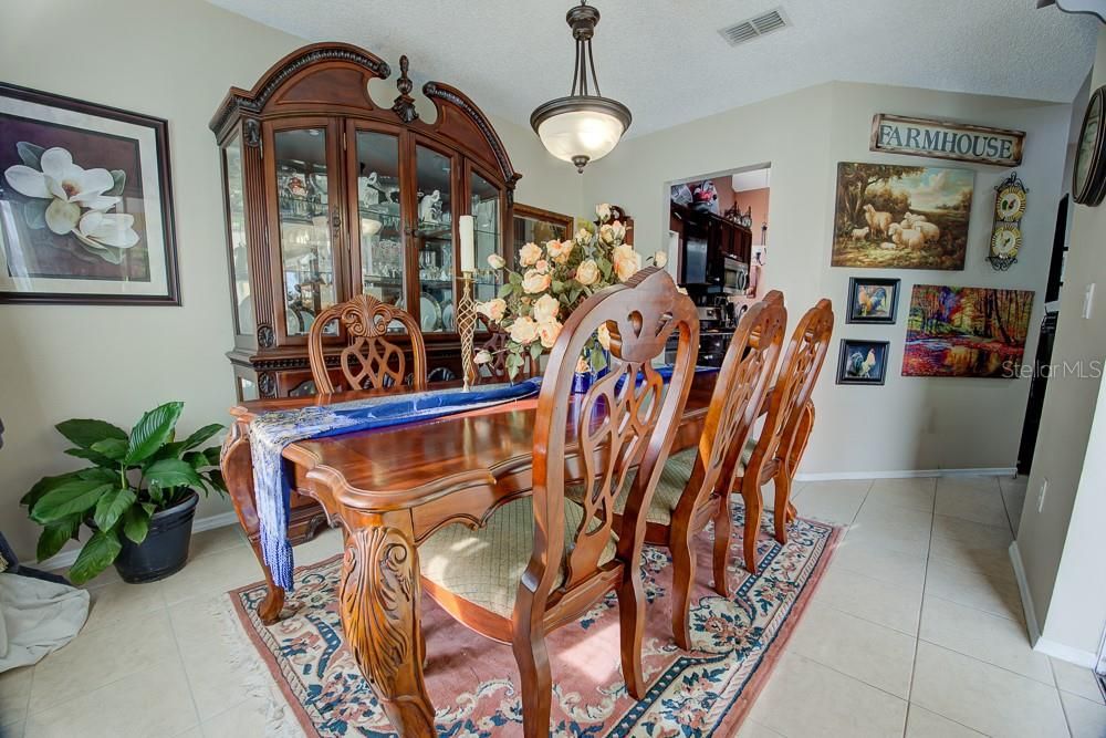 待售: $450,000 (3 贝兹, 2 浴室, 2147 平方英尺)