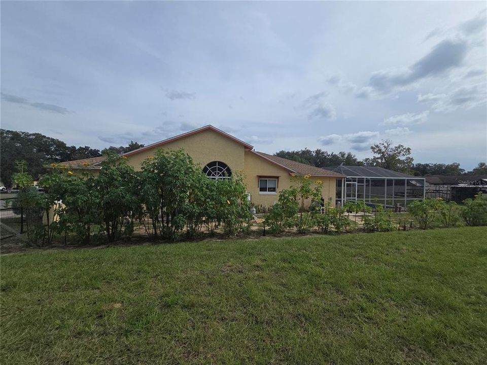 待售: $450,000 (3 贝兹, 2 浴室, 2147 平方英尺)