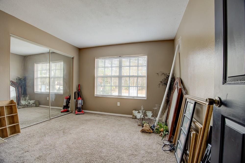 待售: $450,000 (3 贝兹, 2 浴室, 2147 平方英尺)