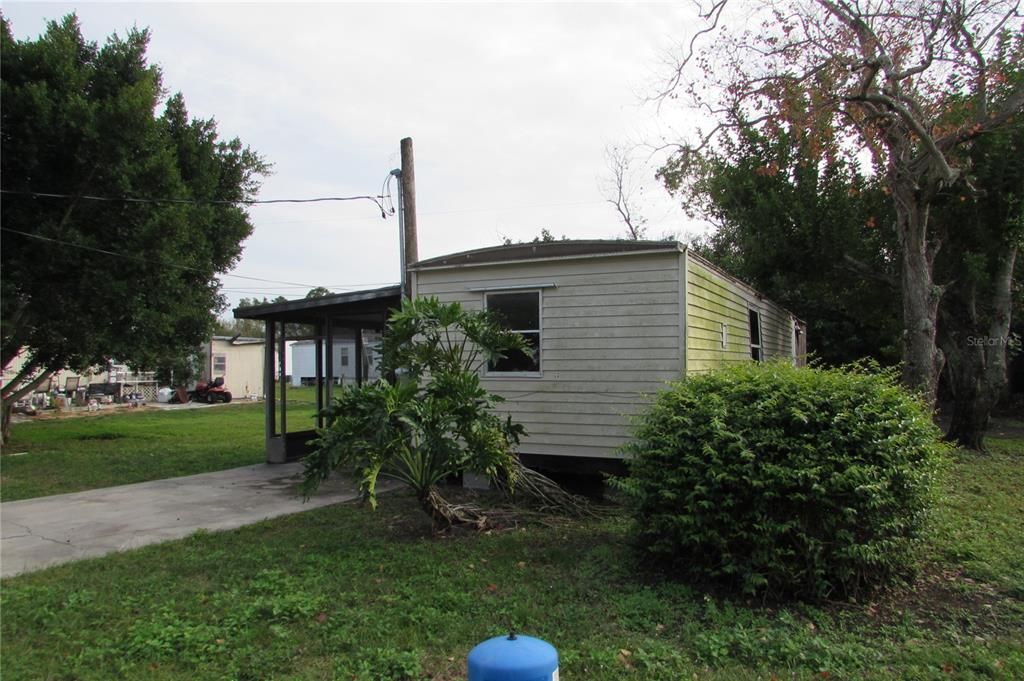 Active With Contract: $89,900 (2 beds, 1 baths, 672 Square Feet)