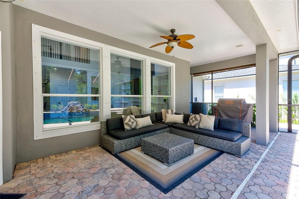 Recently Sold: $1,250,000 (4 beds, 3 baths, 3709 Square Feet)