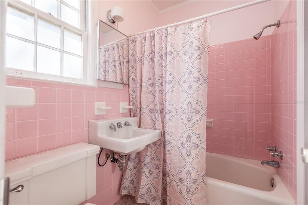 Hall bathroom located upstairs with tub/shower combo and linen closet