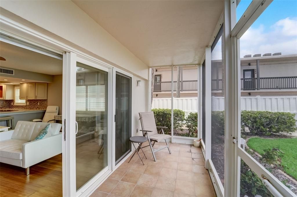 Recently Sold: $1,199,000 (2 beds, 2 baths, 1125 Square Feet)