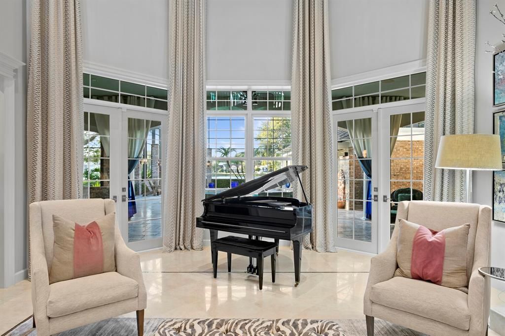 Recently Sold: $2,600,000 (4 beds, 3 baths, 5894 Square Feet)