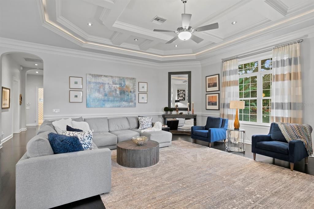 Recently Sold: $2,600,000 (4 beds, 3 baths, 5894 Square Feet)