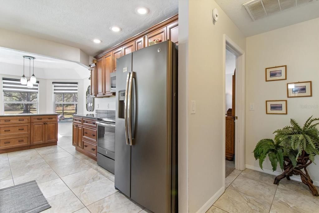 Recently Sold: $435,000 (3 beds, 2 baths, 1593 Square Feet)