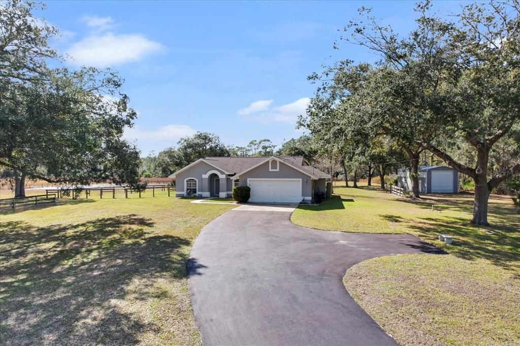 Recently Sold: $435,000 (3 beds, 2 baths, 1593 Square Feet)