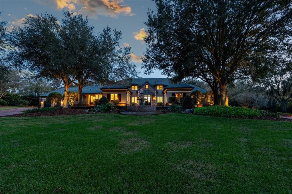 Recently Sold: $2,995,000 (5 beds, 6 baths, 8715 Square Feet)