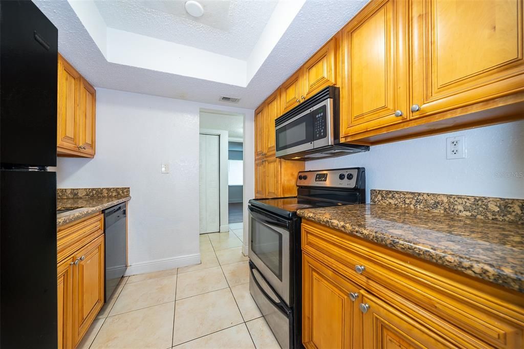 Recently Rented: $1,120 (1 beds, 1 baths, 756 Square Feet)