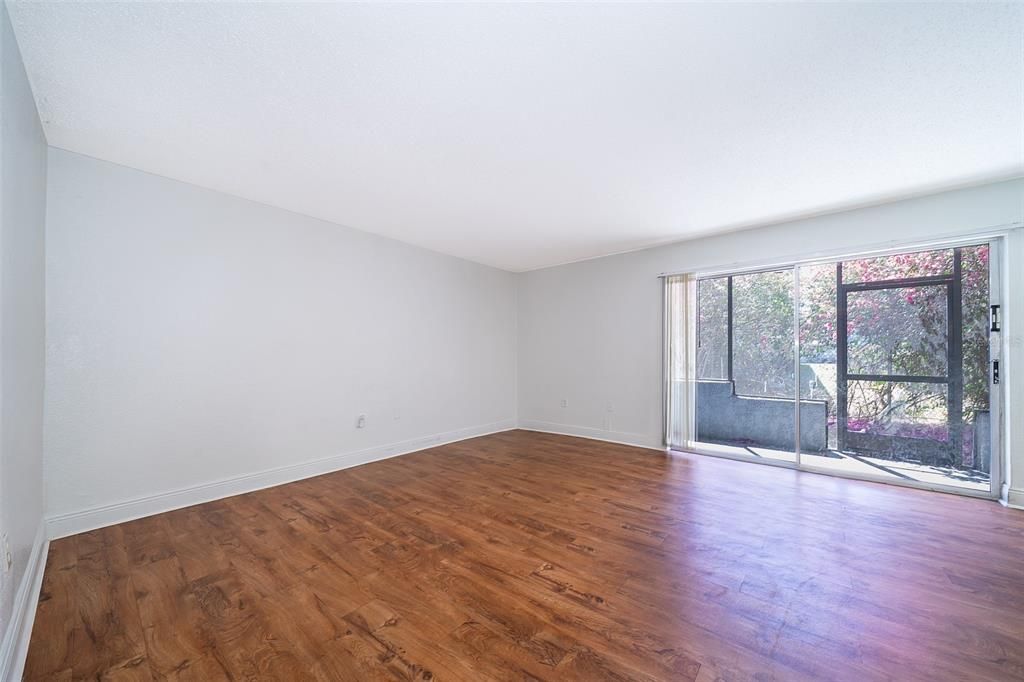 Recently Rented: $1,120 (1 beds, 1 baths, 756 Square Feet)