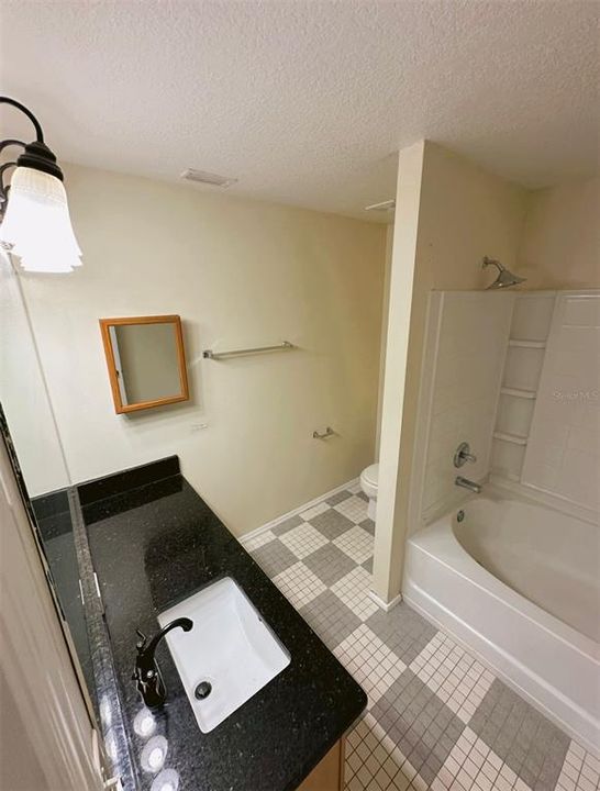 В аренду: $2,600 (4 спален, 2 ванн, 2178 Квадратных фут)