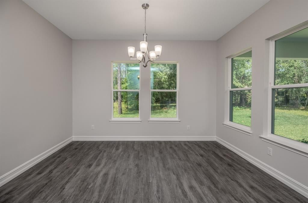 Active With Contract: $545,000 (3 beds, 3 baths, 2606 Square Feet)