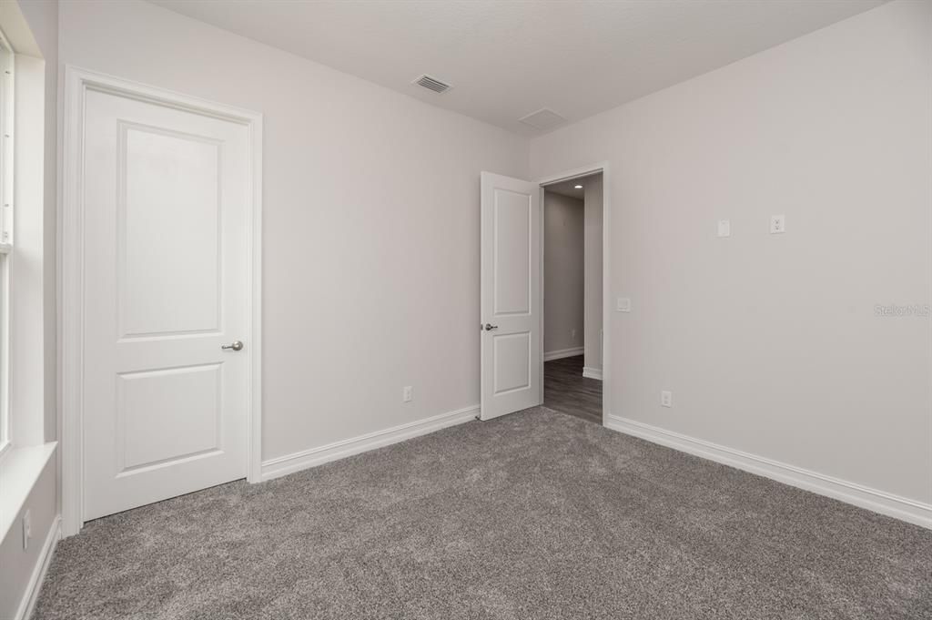 Active With Contract: $545,000 (3 beds, 3 baths, 2606 Square Feet)