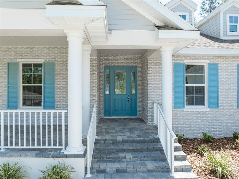 Active With Contract: $545,000 (3 beds, 3 baths, 2606 Square Feet)