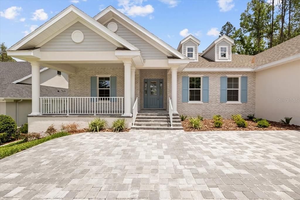 Active With Contract: $545,000 (3 beds, 3 baths, 2606 Square Feet)