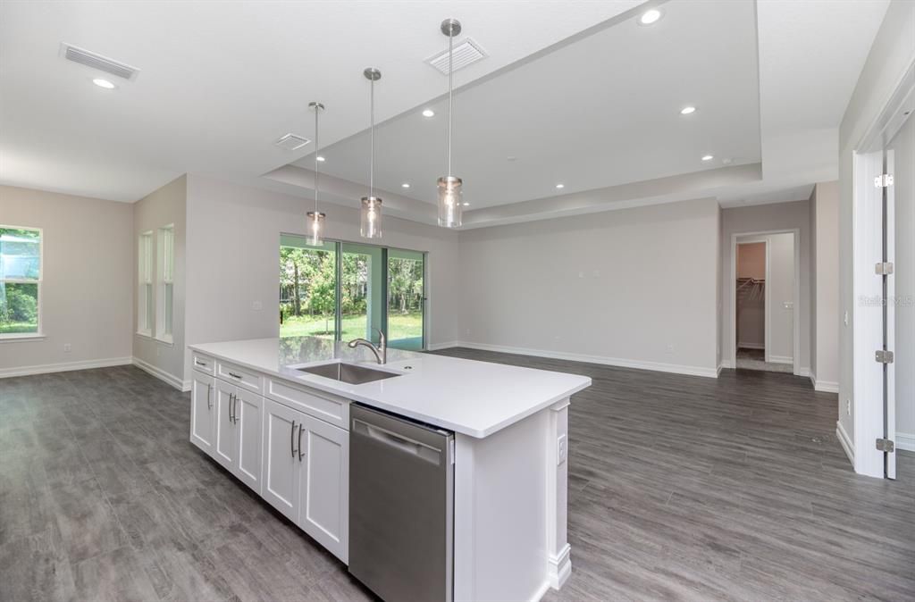 Active With Contract: $545,000 (3 beds, 3 baths, 2606 Square Feet)