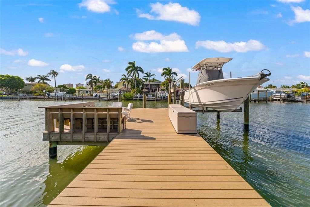 With a Weardeck Composite Oversized Dock and 12K lb boat lift, whether boating, kayaking, jet-skiing or paddle boarding your water adventures begins here
