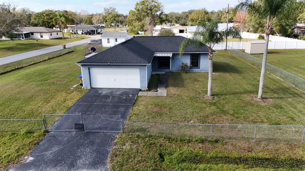 Recently Sold: $269,999 (3 beds, 2 baths, 1296 Square Feet)