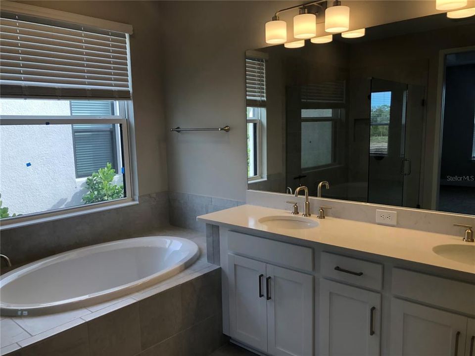 Недавно арендовано: $3,700 (4 спален, 3 ванн, 2400 Квадратных фут)