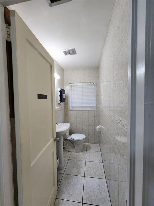 待售: $18,600 (0 贝兹, 0 浴室, 1279 平方英尺)