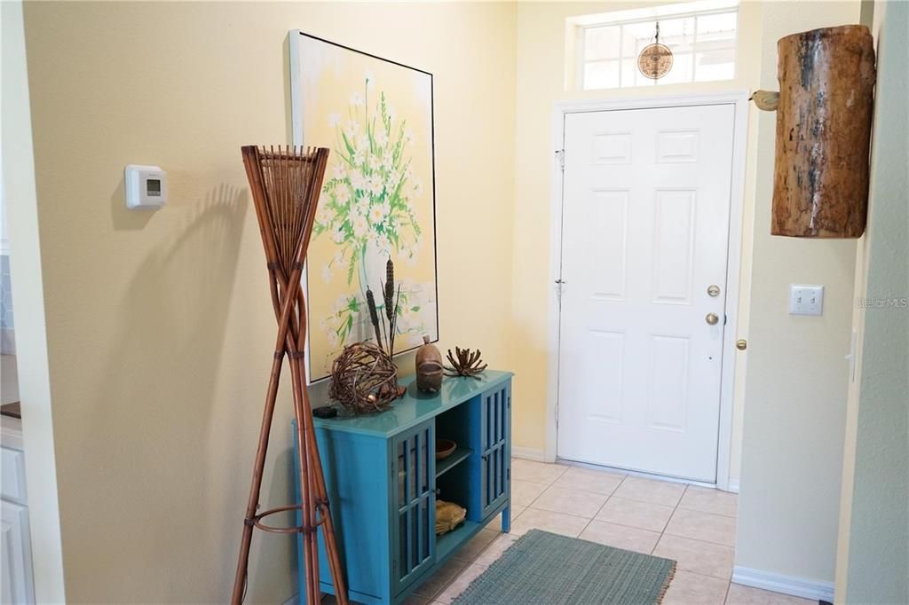 Active With Contract: $2,300 (2 beds, 2 baths, 1362 Square Feet)