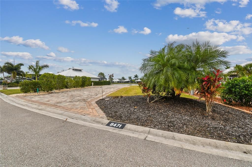 Vendido Recientemente: $198,000 (0.14 acres)