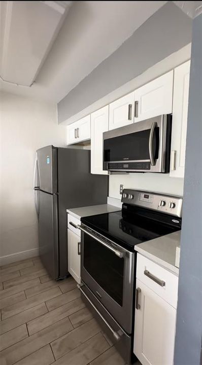 Recently Sold: $192,500 (1 beds, 1 baths, 918 Square Feet)