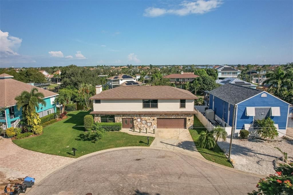 Recently Sold: $749,000 (4 beds, 3 baths, 2302 Square Feet)