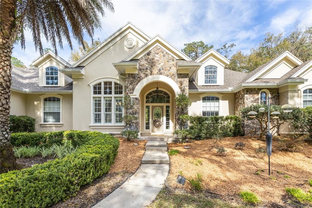Active With Contract: $1,095,000 (5 beds, 4 baths, 3986 Square Feet)