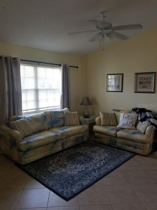 For Rent: $4,200 (2 beds, 2 baths, 1050 Square Feet)